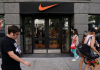 CEO của Nike nói rằng Nike là “thương hiệu của Trung Quốc”, ngay sau đó làn sóng tẩy chay Nike nổ ra toàn cầu CEO của Nike nói rằng Nike là “thương hiệu của Trung Quốc”, ngay sau đó làn sóng tẩy chay Nike nổ ra toàn cầu