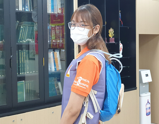 Sinh viên Đại học Bách khoa Hà Nội sáng chế áo làm mát cho y bác sĩ tiền tuyến chống dịch Covid-19 Sinh viên Đại học Bách khoa Hà Nội sáng chế áo làm mát cho y bác sĩ tiền tuyến chống dịch Covid-19