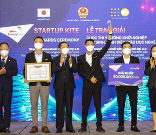 Gậy thông minh giành quán quân Startup Kite 2021 Sản phẩm gậy thông minh cho người cao tuổi và người khuyết tất xuất sắc chiến thắng cuộc thi Startup Kite 2021.