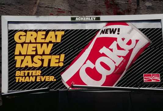 “New Coke” và Coca-Cola: một trong những bài học đắt giá nhất về việc quảng bá thương hiệu “New Coke” và Coca-Cola: một trong những bài học đắt giá nhất về việc quảng bá thương hiệu