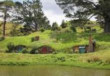Cuộc chiến nhãn hiệu “Rivendell” hé lộ tranh chấp pháp lý phức tạp liên quan đến thương hiệu Lord of the Rings tranh chấp nhãn hiệu Rivendell, Lord of the Rings thương hiệu, bảo hộ nhãn hiệu tên địa danh, tranh chấp pháp lý Middle-earth, sử dụng tên tác phẩm văn học, nhãn hiệu khu nghỉ dưỡng, ASL LAW tư vấn tranh chấp,