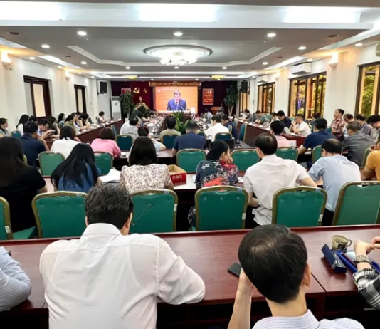 Cục Sở hữu trí tuệ tham dự Hội nghị toàn quốc triển khai Nghị quyết số 10-NQ/TW về phát triển kinh tế có vốn đầu tư nước ngoài Cục Sở hữu trí tuệ, Nghị quyết 10-NQ/TW, Hội nghị toàn quốc, đầu tư nước ngoài FDI, bảo hộ sở hữu trí tuệ, kinh tế FDI, Nghị quyết Bộ Chính trị, phát triển FDI Việt Nam, SHTT và đầu tư nước ngoài